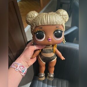 L.O.L surprise Gold and Black Doll with Glitter Outfit Queen B